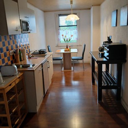 Kleine Wohnung Fuer Monteure Und Dienstreisen 츠비카우 외부 사진