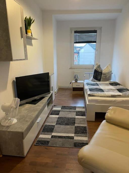 Kleine Wohnung Fuer Monteure Und Dienstreisen 츠비카우 외부 사진