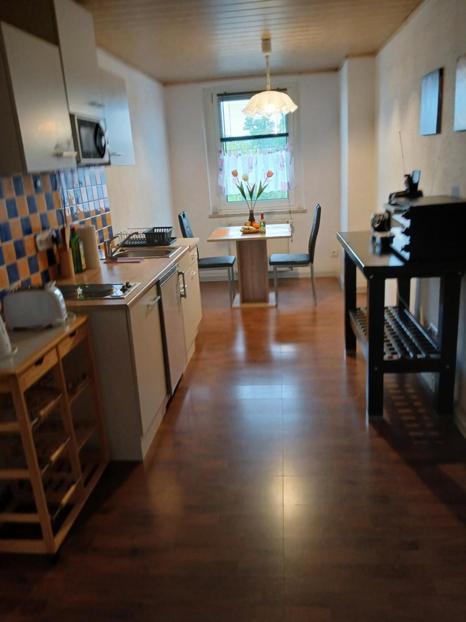 Kleine Wohnung Fuer Monteure Und Dienstreisen 츠비카우 외부 사진